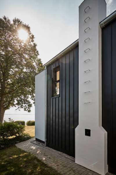 Fin tag- og facadeløsning på Fyn, Strandvej 54B, Ballen, 5762 Vester Skerninge